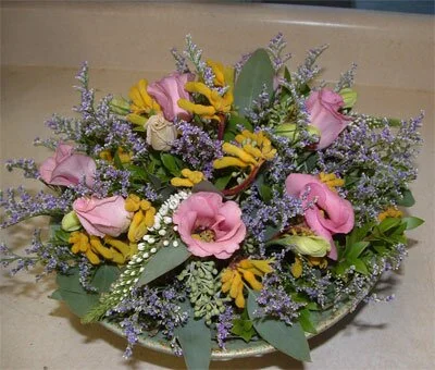 Bee's Hallmark & Wildflowers Florist Bee's Hallmark & Wildflowers Florist